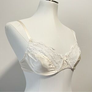 Vintage Silk Bra Adagio Intimo Patricia Fieldwalker Size 34B Cream White Lace